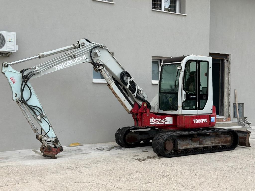 Takeuchi TB80 FR Photo 5
