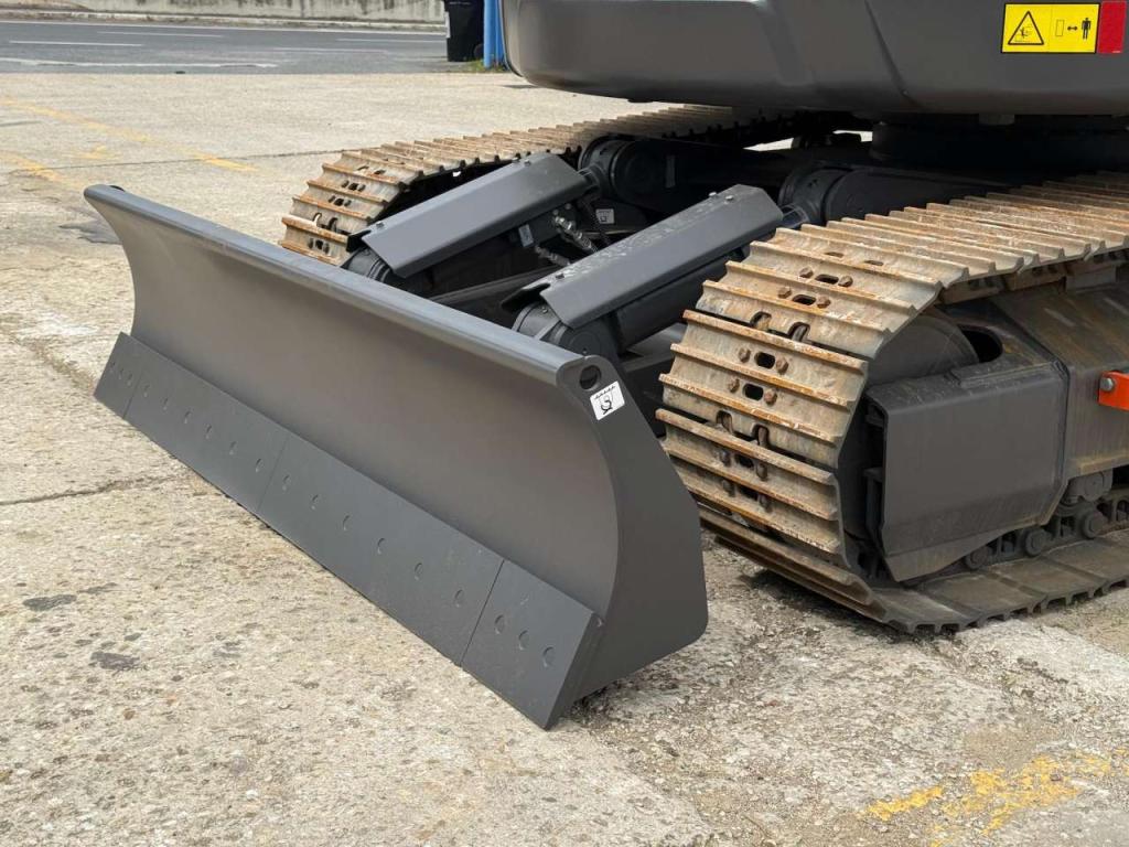 Volvo ECR145FL5 Photo 19