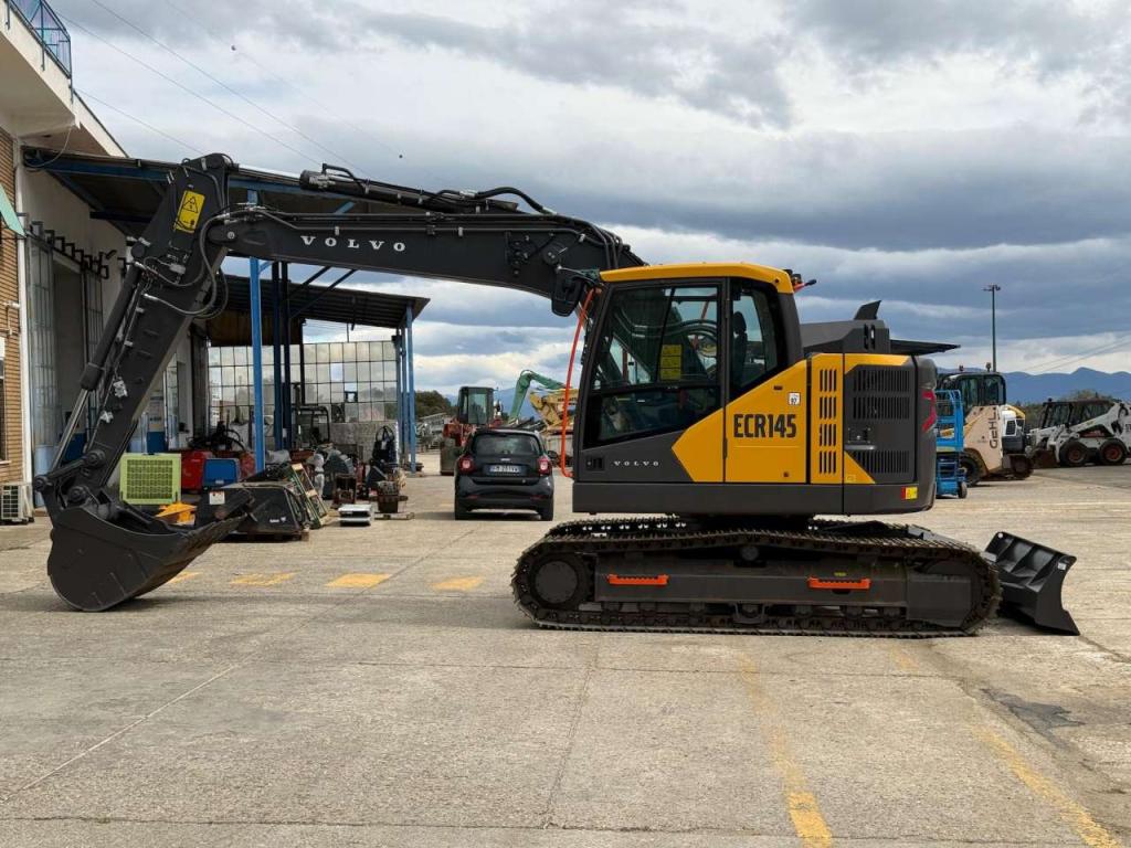 Volvo ECR145FL5 Photo 2