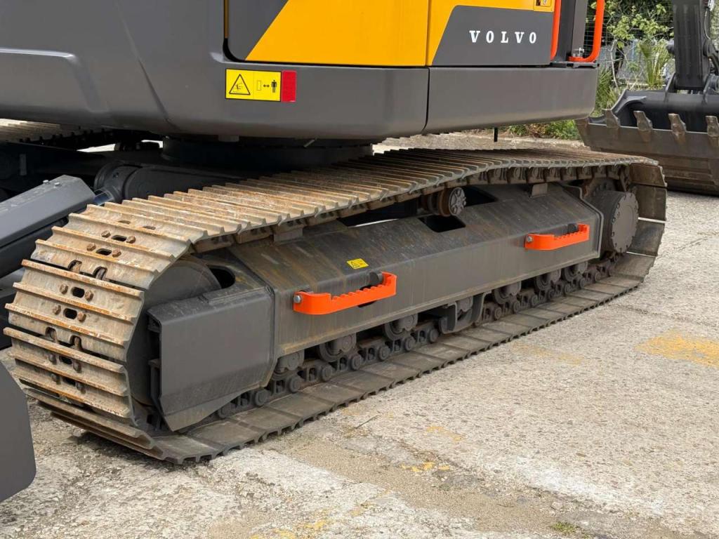 Volvo ECR145FL5 Photo 20