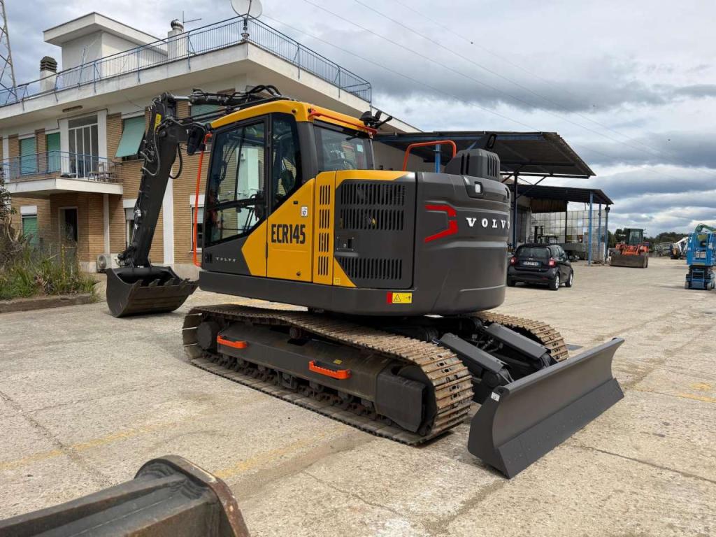 Volvo ECR145FL5 Photo 4