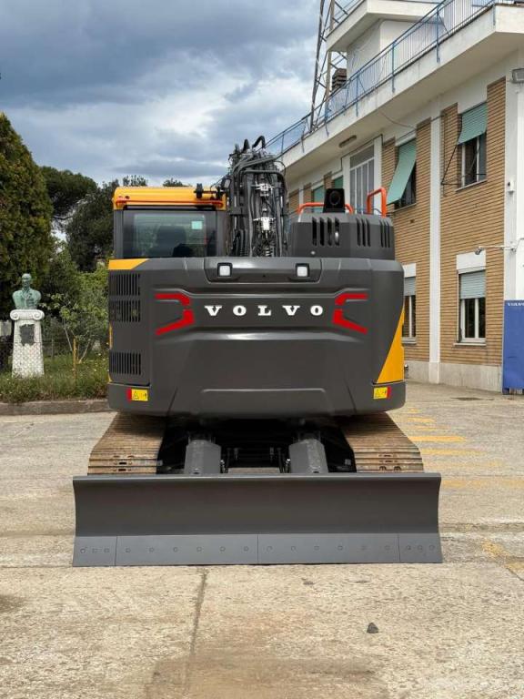 Volvo ECR145FL5 Photo 6