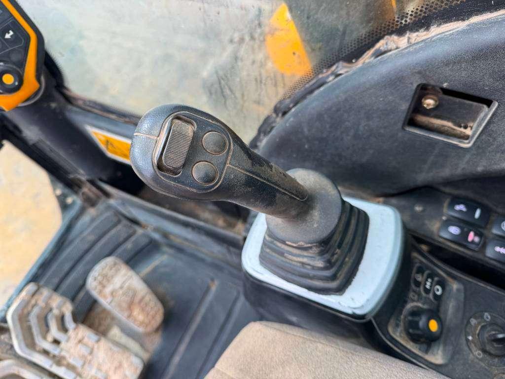 JCB JZ141LC - Automatic Greasing / Quick Coupler Photo 11