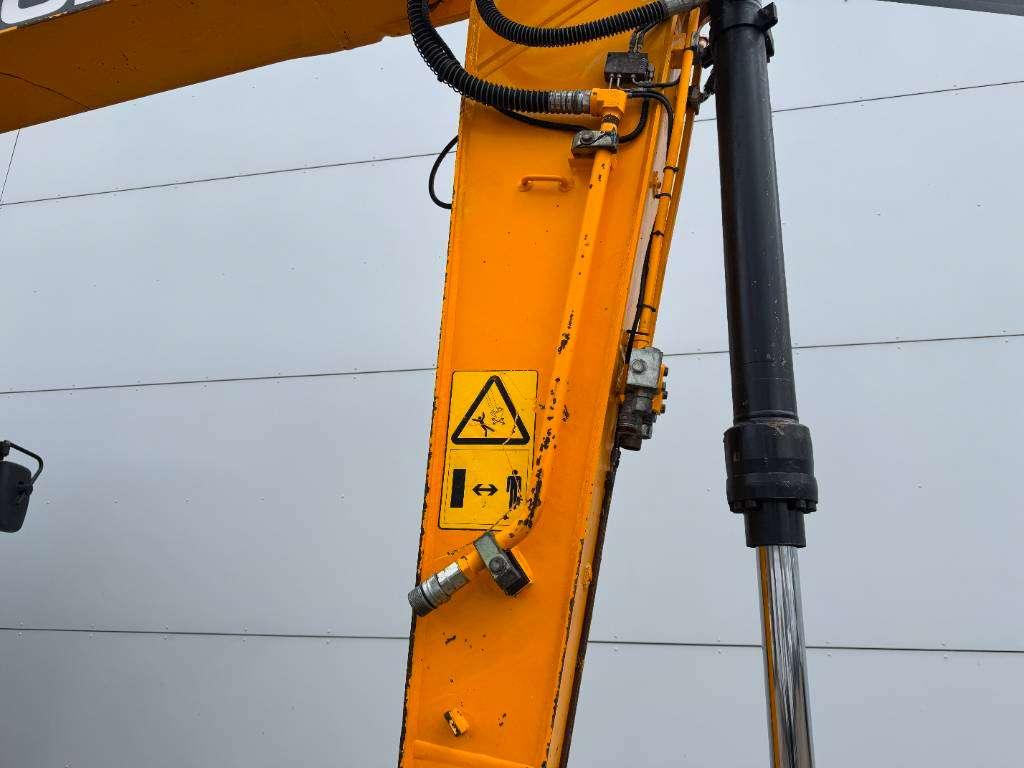 JCB JZ141LC - Automatic Greasing / Quick Coupler Photo 17