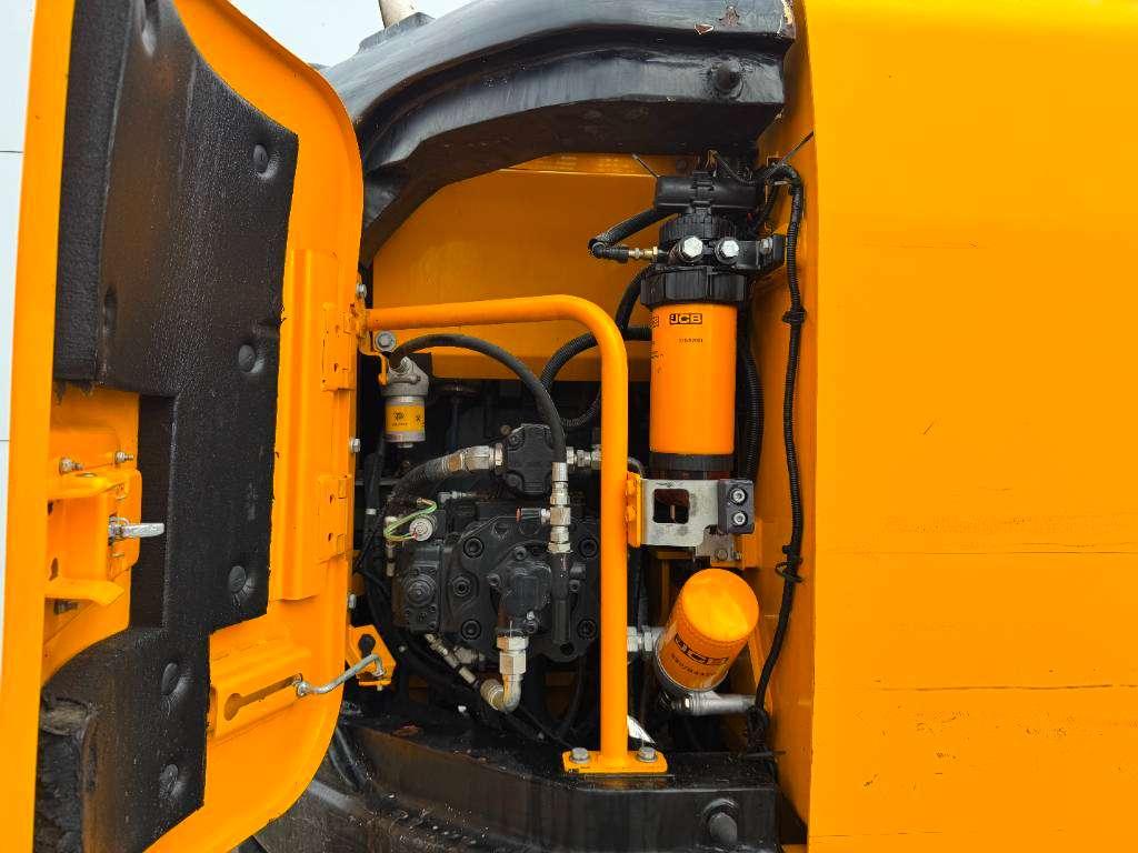 JCB JZ141LC - Automatic Greasing / Quick Coupler Photo 28