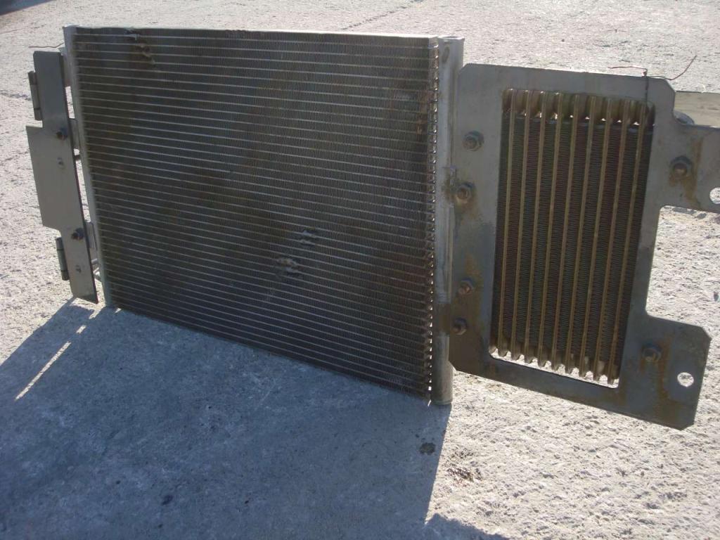 Radiatore di RAFFREDDAMENTO GASOLIO pour ZAXIS 210-3 Photo 3
