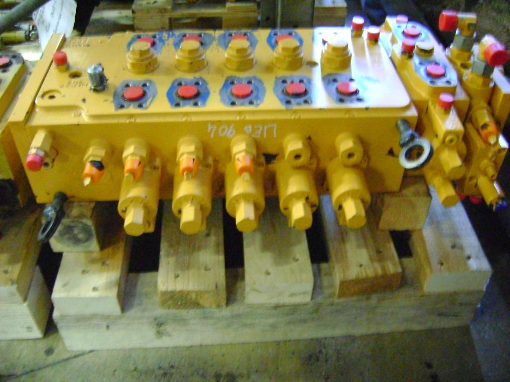 Distributeur hydraulique pour Liebherr 904 Photo 1