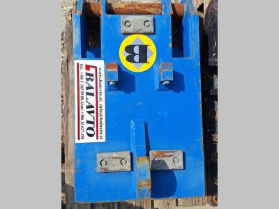 Trevi Benne attachment plate S2 for 25-32 ton excavators en vente par Balavto
