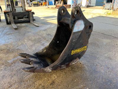 Caterpillar 700 en vente par Omeco Spa