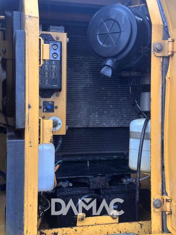 Caterpillar 311CU Photo 18