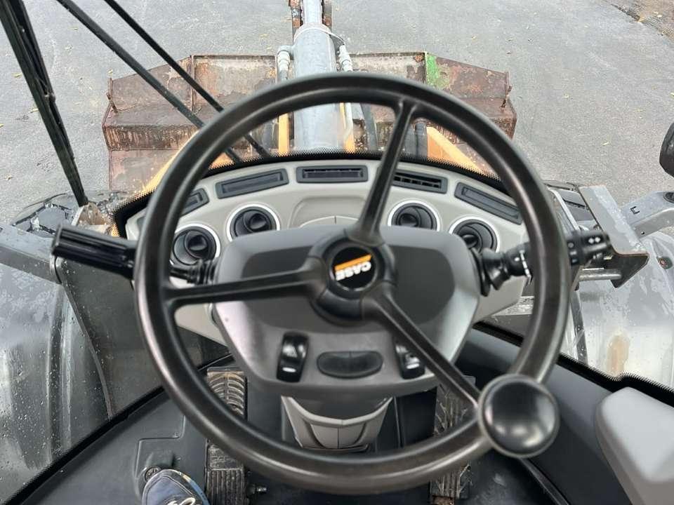 Case 621 G Photo 11