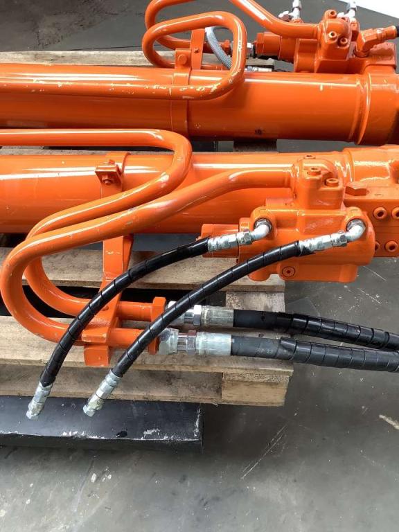 Piston pour Hitachi ZX 160 LC Photo 4