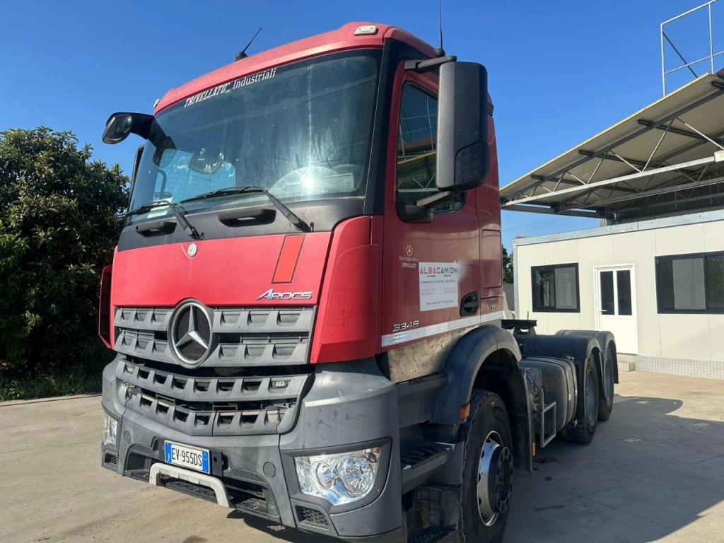 Mercedes-Benz Arocs 3348 Photo 2