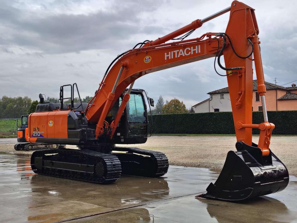 Hitachi ZX 210LCN-6 M Photo 7