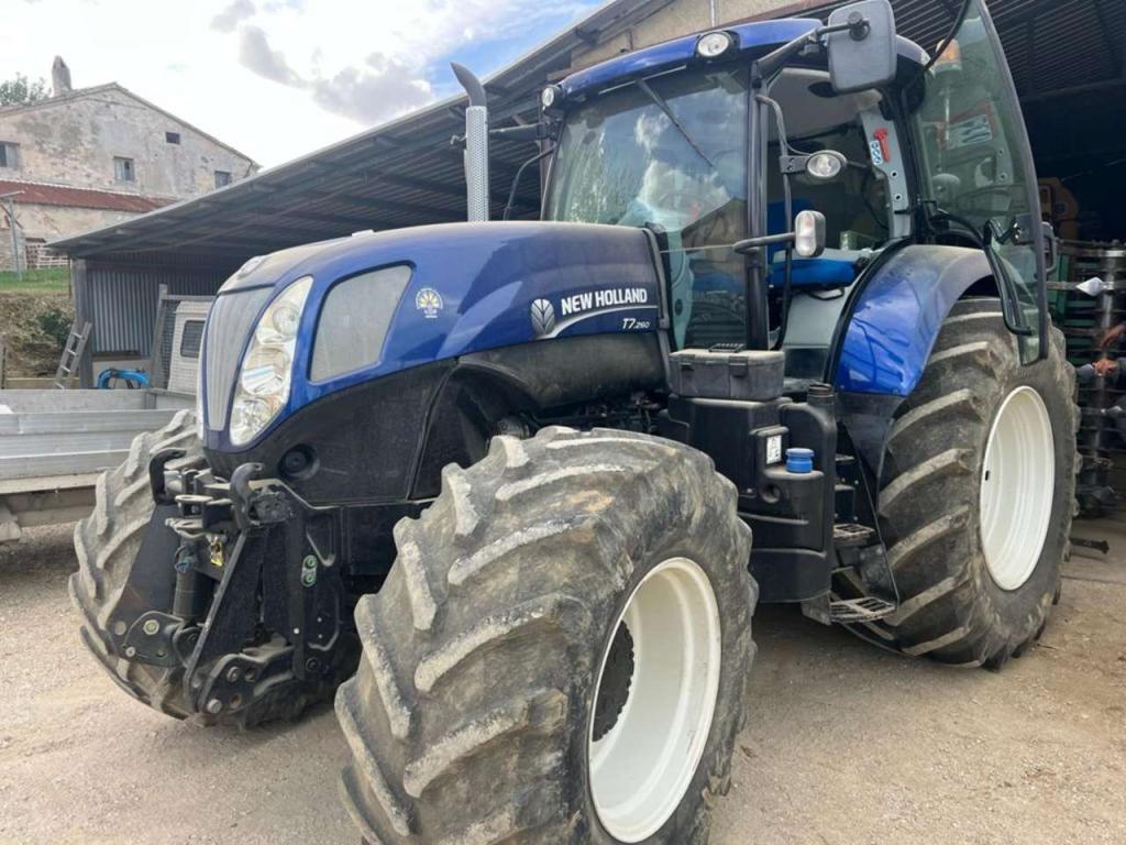 New Holland T7.260 Photo 3