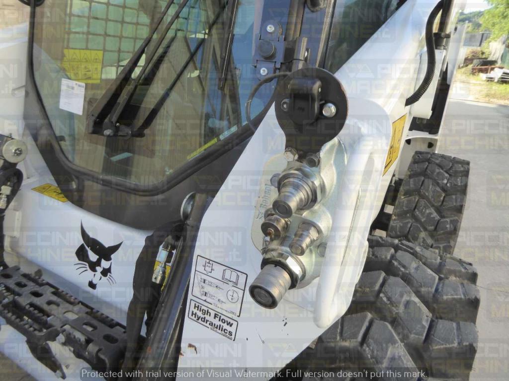 Bobcat S590 HF Photo 13