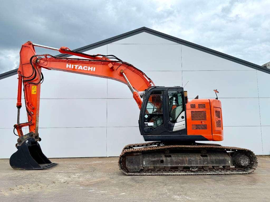 Hitachi ZX 225 US LC-5 B - Automatic Greasing / Camera Photo 1