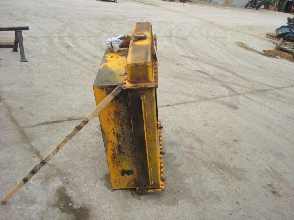 Radiateur eau pour Fiat Allis 645 Photo 1