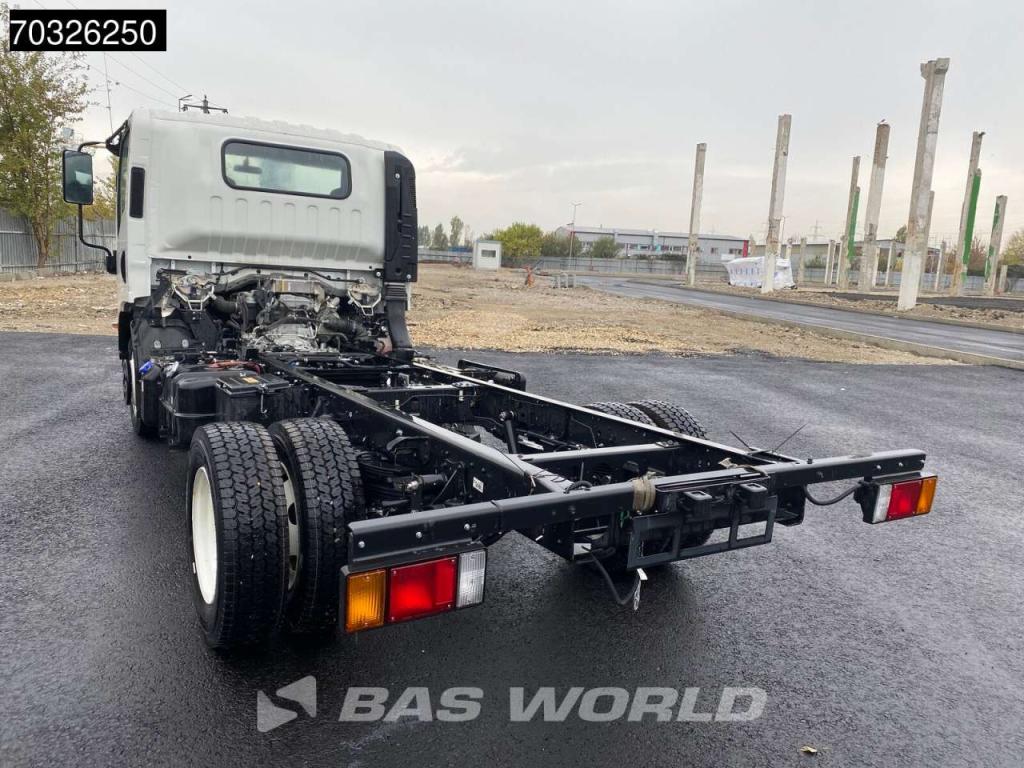 Isuzu P75 5.2 4X2 Photo 2