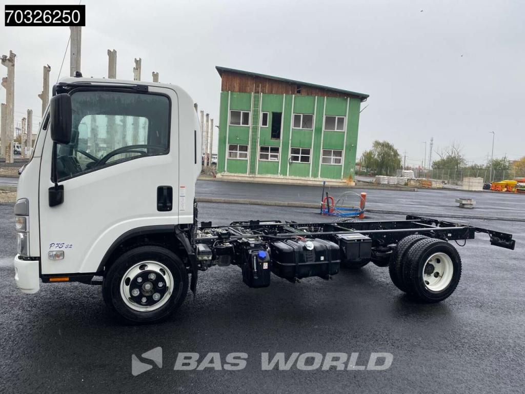 Isuzu P75 5.2 4X2 Photo 6