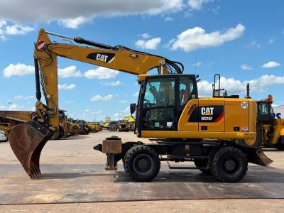 Caterpillar M316F Mobile excavator Photo 1