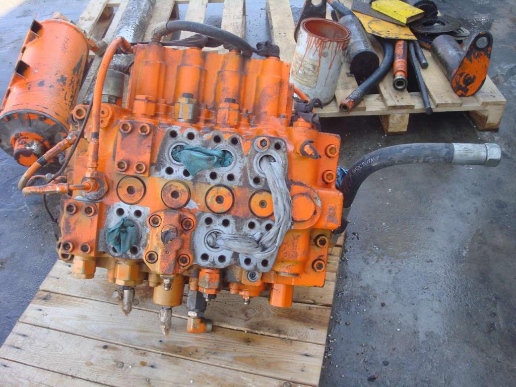 Distributeur hydraulique pour Fiat Hitachi FH450.3 Photo 2