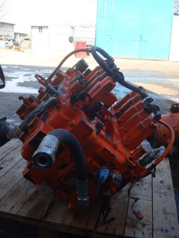 Distributeur hydraulique pour Fiat Hitachi FH450.3 Photo 3