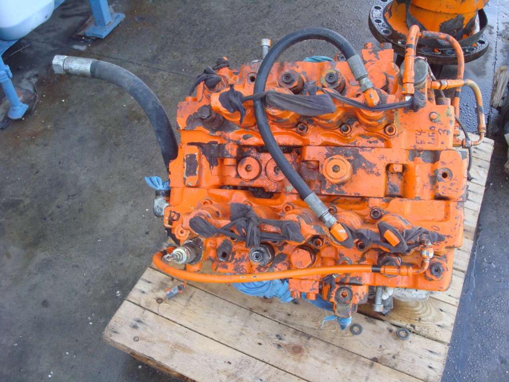 Distributeur hydraulique pour Fiat Hitachi FH450.3 Photo 5