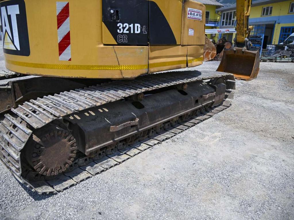 Caterpillar 321D Photo 29