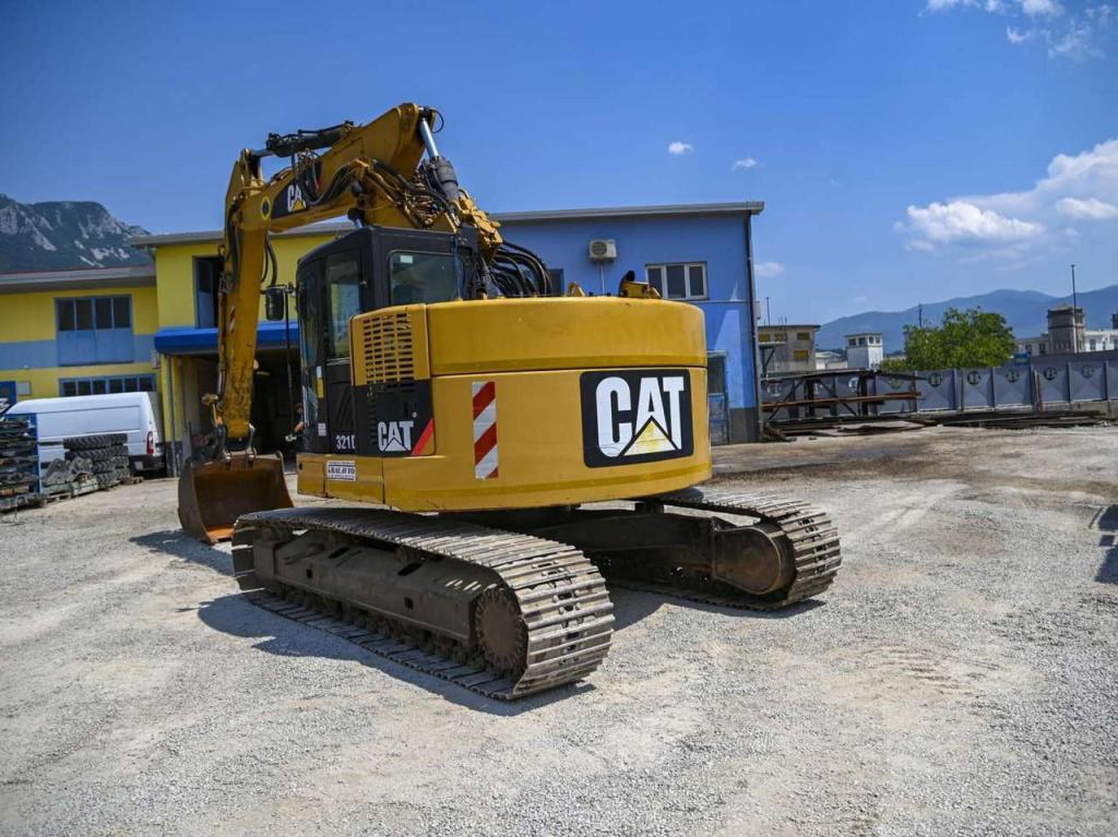 Caterpillar 321D Photo 4