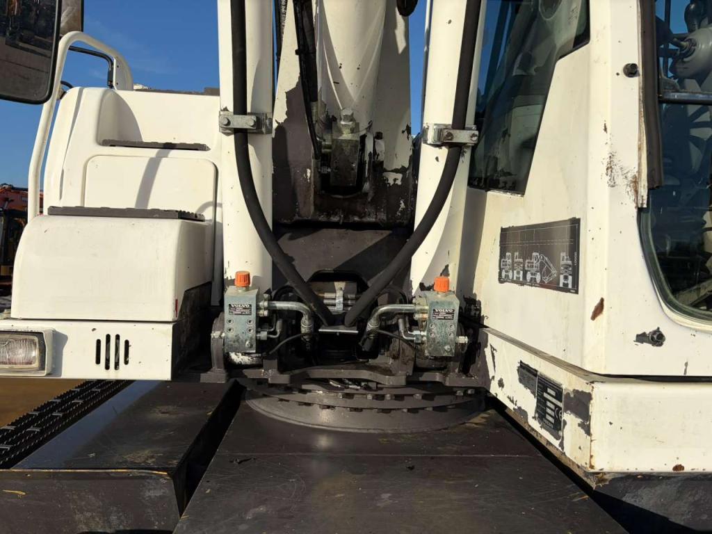 Volvo EW160 Photo 10