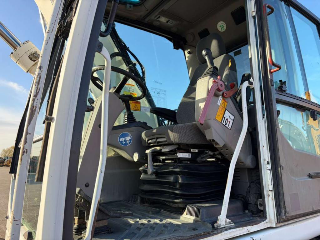 Volvo EW160 Photo 17