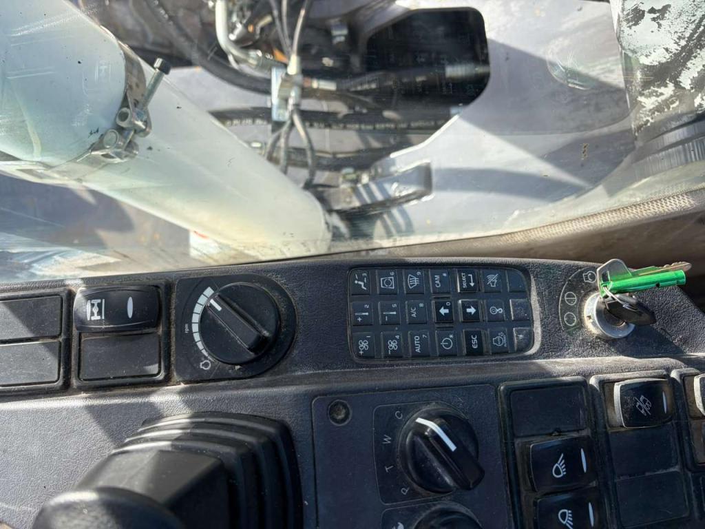 Volvo EW160 Photo 24