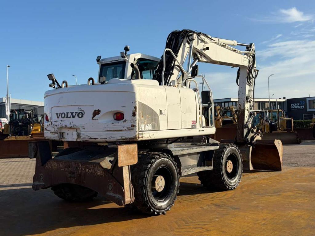 Volvo EW160 Photo 5