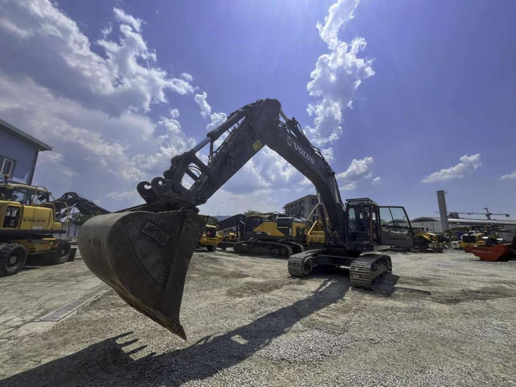 Volvo EC300ENL Photo 2