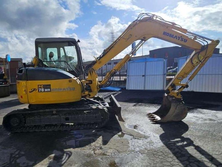 Komatsu PC78MR-6 Photo 6