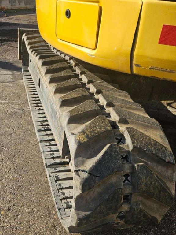 Komatsu PC78MR-6 Photo 7