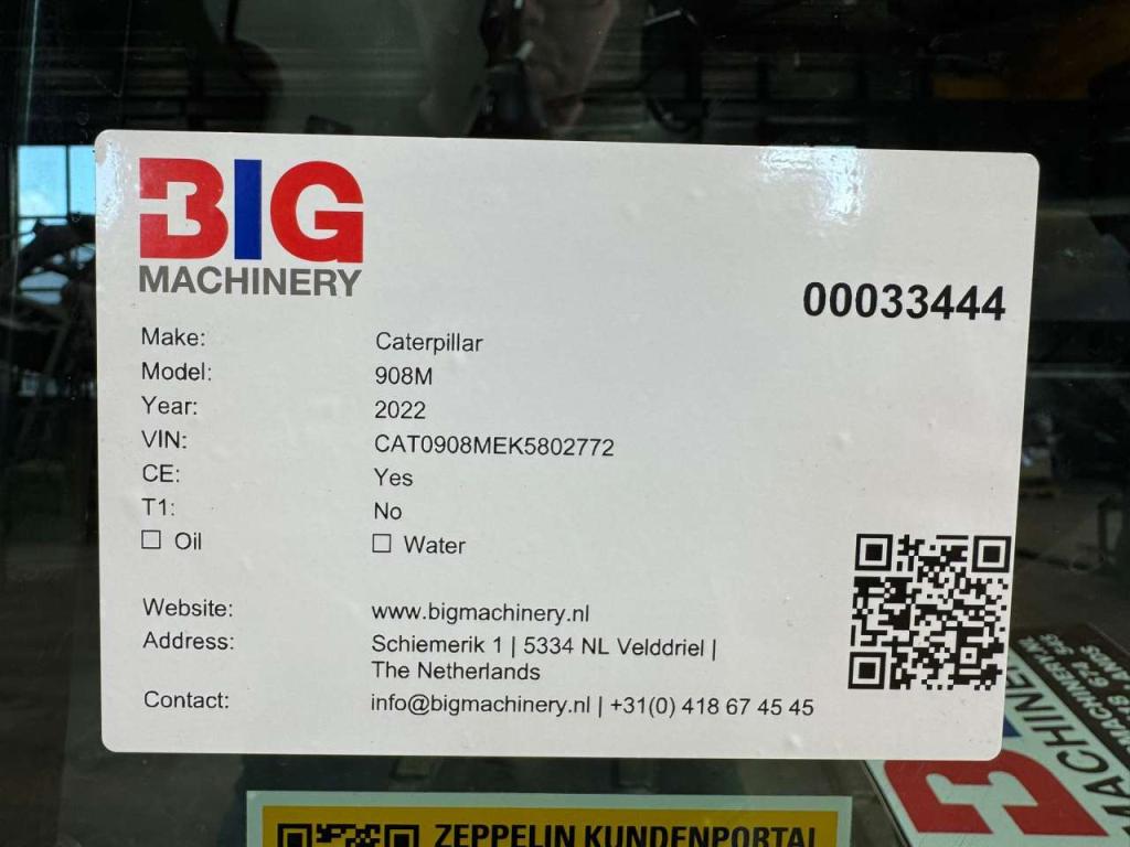 Caterpillar 908M Photo 30
