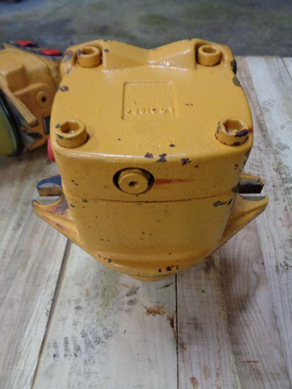 Moteur de traction pour Liebherr 954 B Photo 3