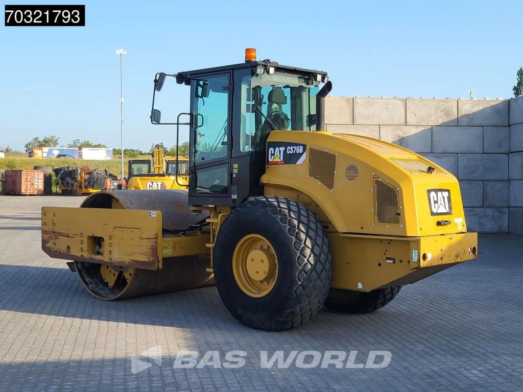 Caterpillar CS76 B A/C Photo 2