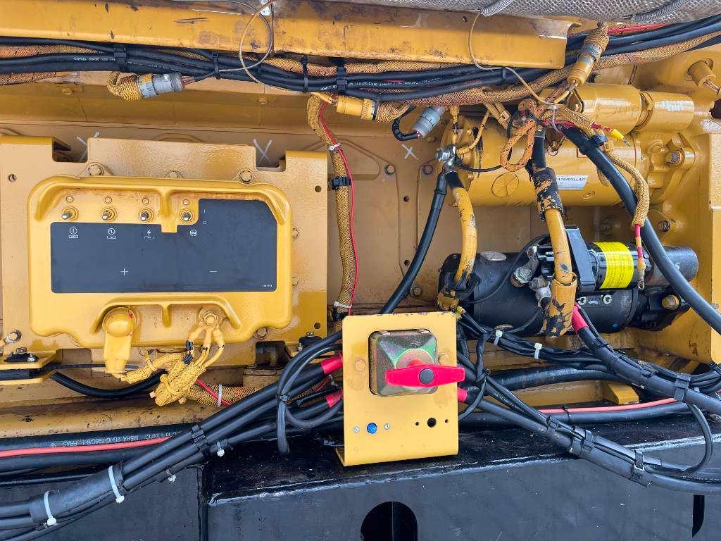 Caterpillar G3520 - 2.150 kVA Used Gas Generator - DPX-12668 Photo 18