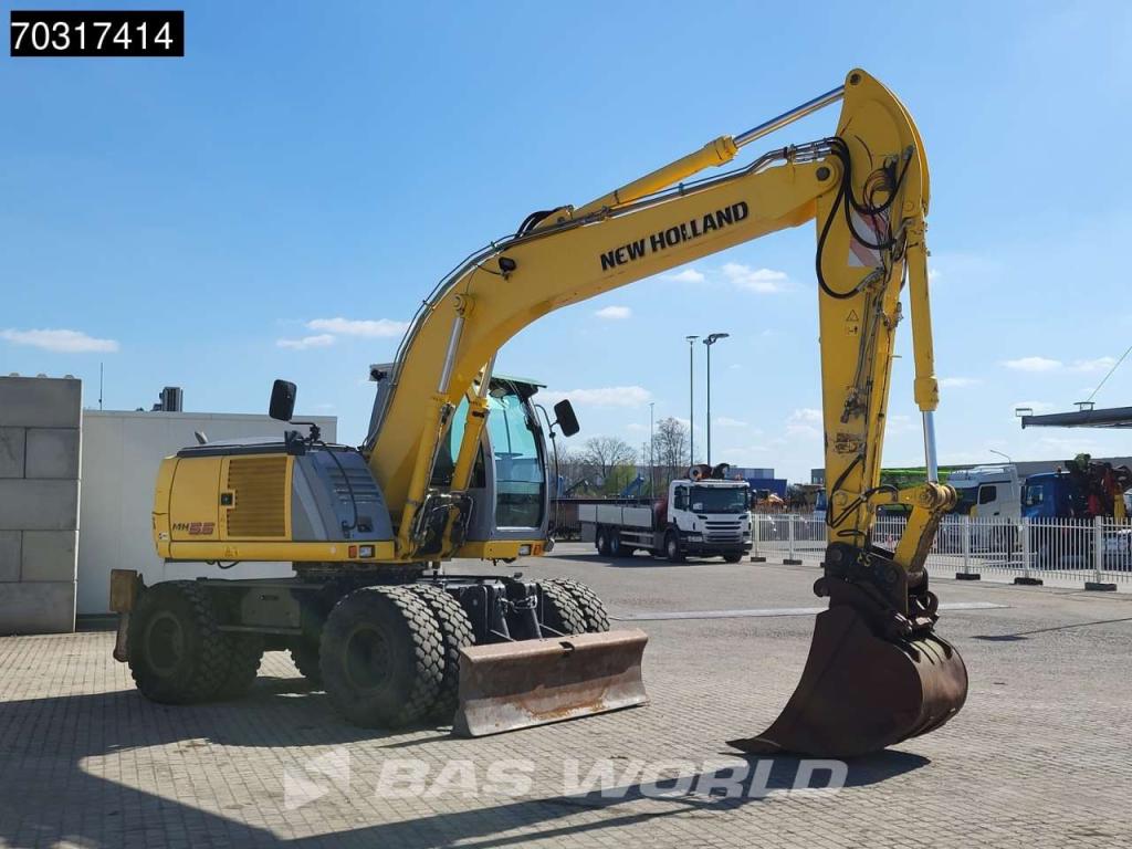 New Holland MH 5.6 Outriggers + Blade Photo 10
