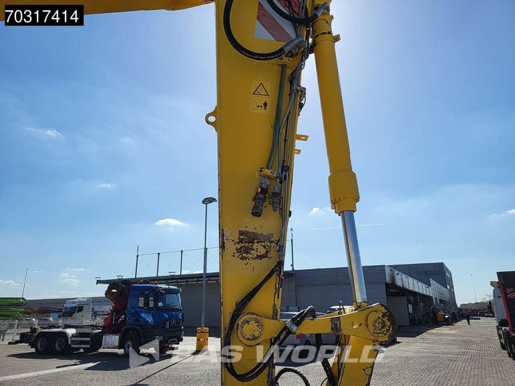 New Holland MH 5.6 Outriggers + Blade Photo 14