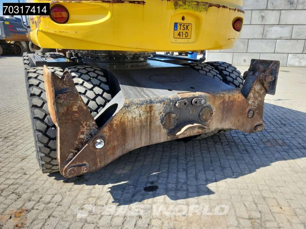 New Holland MH 5.6 Outriggers + Blade Photo 29