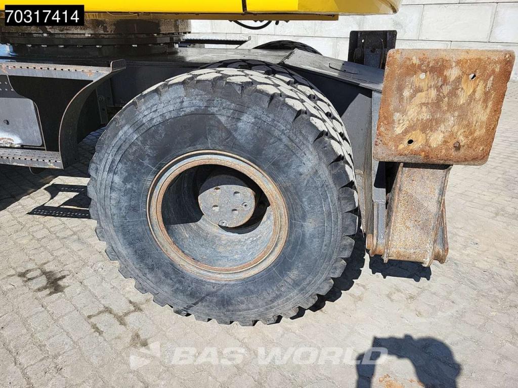 New Holland MH 5.6 Outriggers + Blade Photo 30