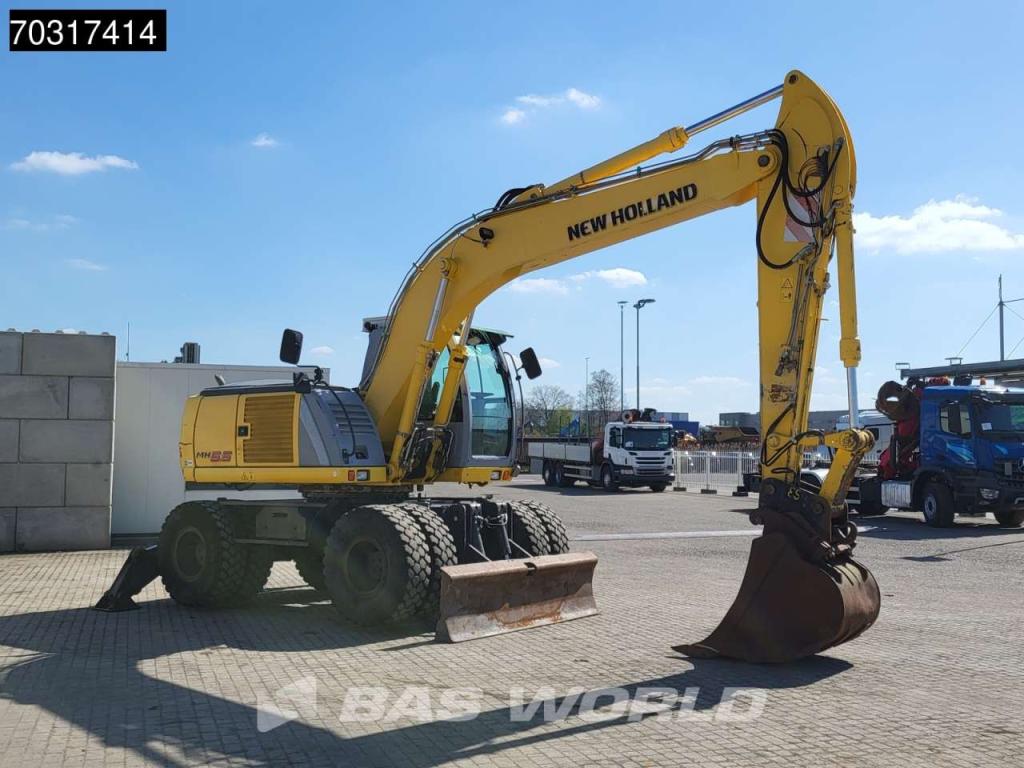 New Holland MH 5.6 Outriggers + Blade Photo 9