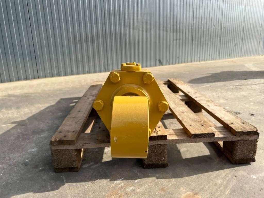 Caterpillar D8 Cylinder Photo 2