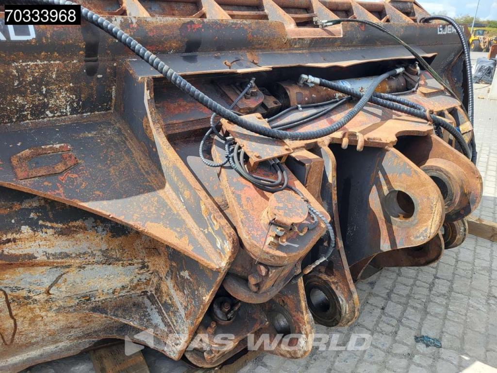 Volvo L250 H Side Tip Bucket Photo 11