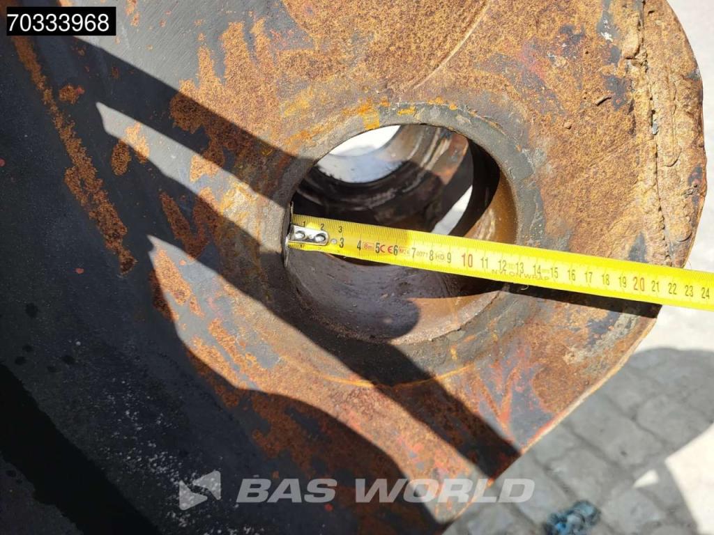 Volvo L250 H Side Tip Bucket Photo 9