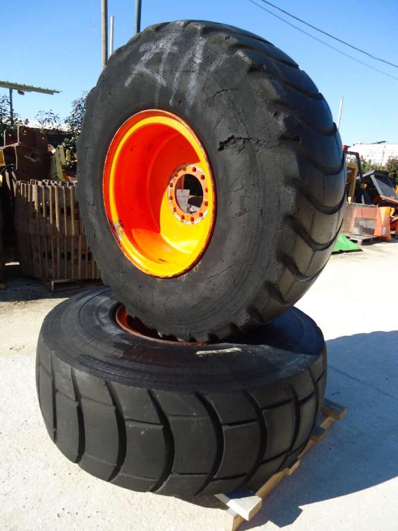 Pneu avec jantes pour Fiat Hitachi W130 Photo 4